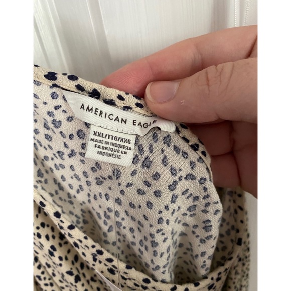 American Eagle Cream/Tan & Black High Neck Sleeveless Top XXL - Picture 2 of 4